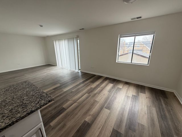 2310 N Harlem Avenue 203, Elmwood Park, IL 60707