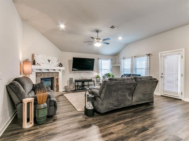6809 NW 155th Street, Edmond, OK 73013