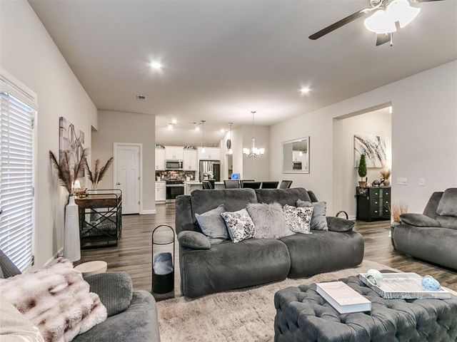 6809 NW 155th Street, Edmond, OK 73013