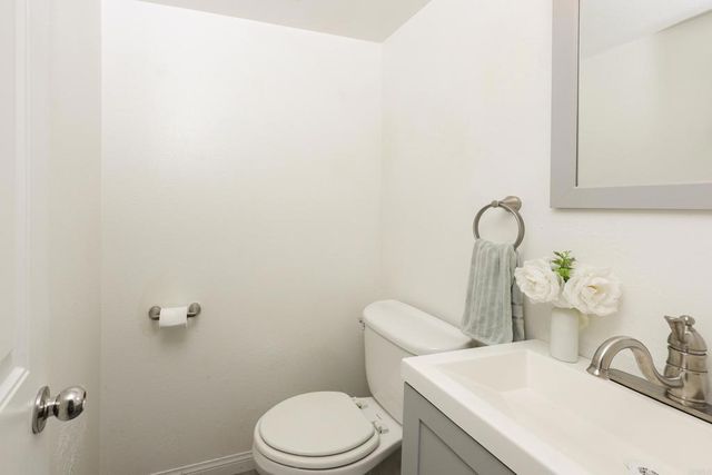 10661 King Phillip, Santee, CA 92071