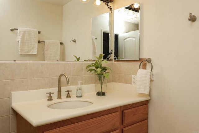10661 King Phillip, Santee, CA 92071