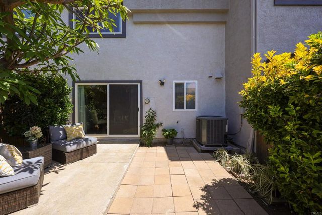 10661 King Phillip, Santee, CA 92071