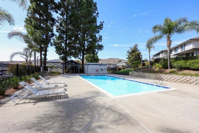 10661 King Phillip, Santee, CA 92071