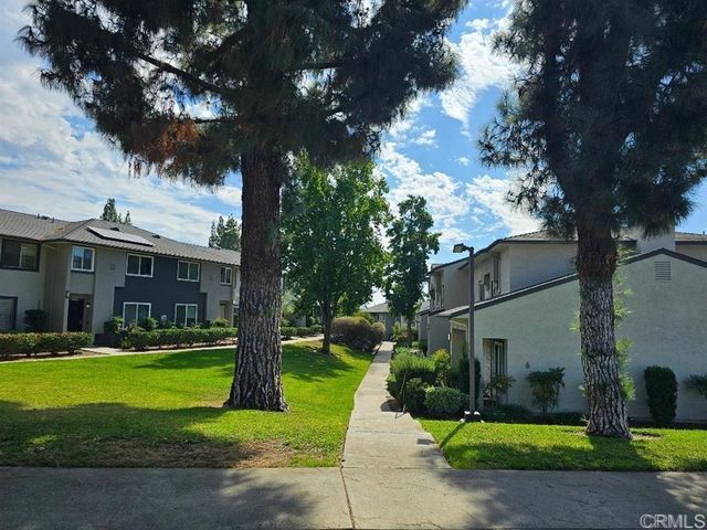 10661 King Phillip, Santee, CA 92071