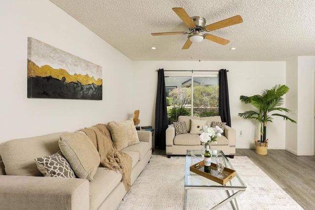 10661 King Phillip, Santee, CA 92071