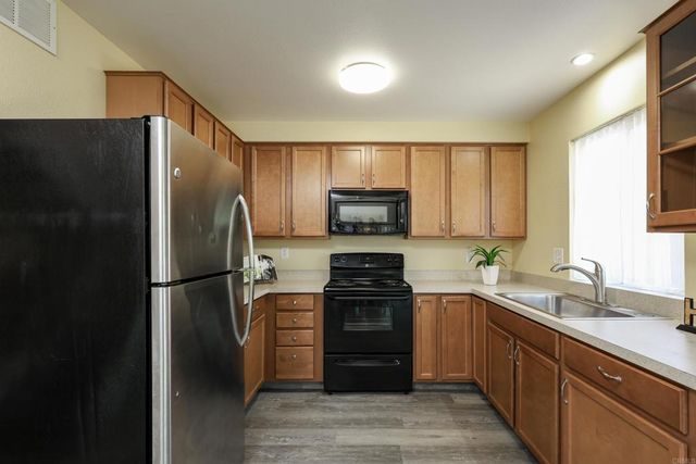 10661 King Phillip, Santee, CA 92071
