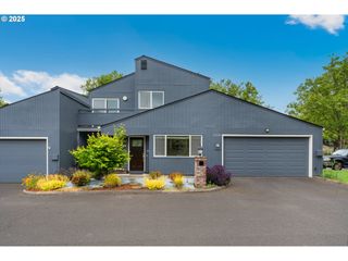 17601 Nw ROLLING HILL Ln, Beaverton, OR 97006