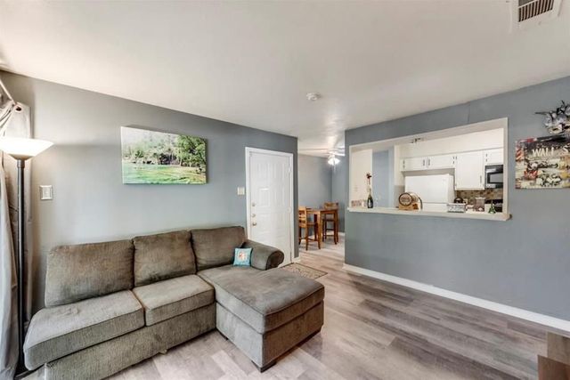 6900 Skillman Street 101, Dallas, TX 75231