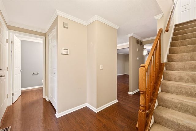 175 Courtshire Lane, Penfield, NY 14526