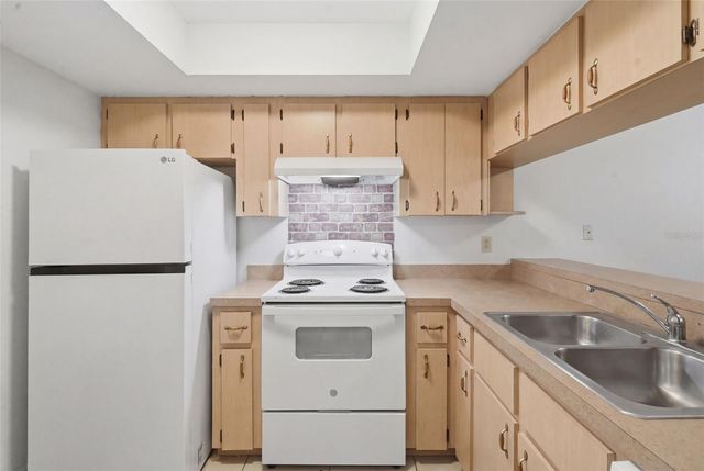 1912-1918 CRYSTAL GROVE DRIVE, Lakeland, FL 33801