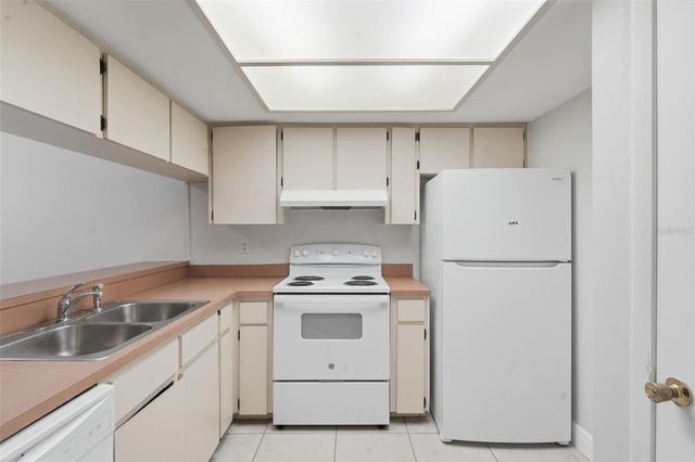 1912-1918 CRYSTAL GROVE DRIVE, Lakeland, FL 33801