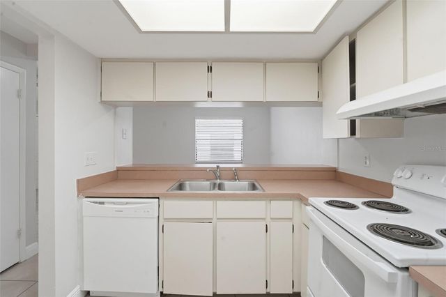 1912-1918 CRYSTAL GROVE DRIVE, Lakeland, FL 33801