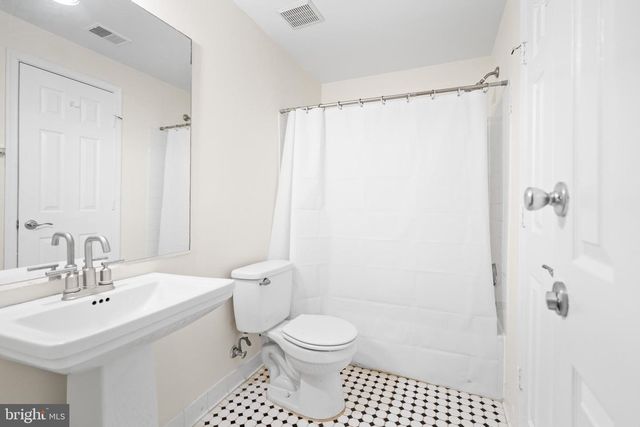 596 CHESTERTOWN ST, Gaithersburg, MD 20878