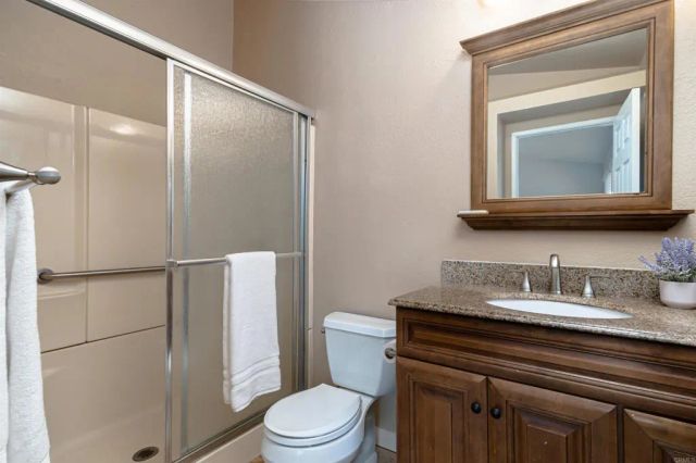 2218 Galvani Lane, Vista, CA 92084