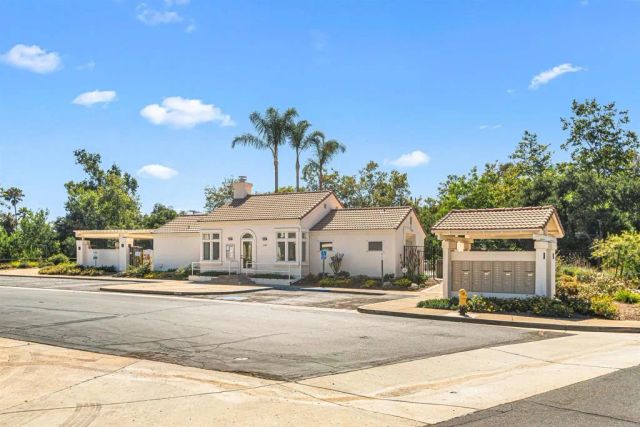 2218 Galvani Lane, Vista, CA 92084