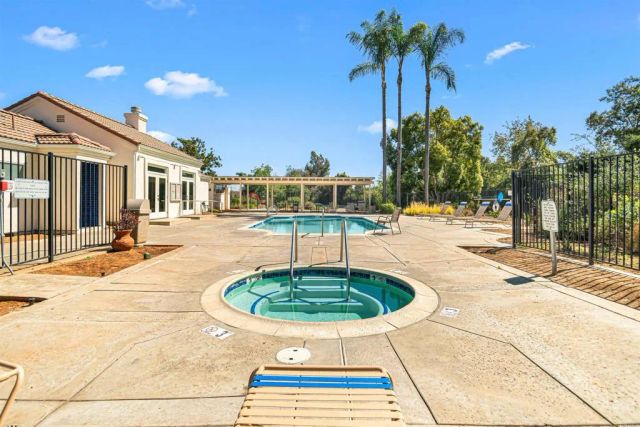 2218 Galvani Lane, Vista, CA 92084