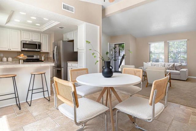 2218 Galvani Lane, Vista, CA 92084