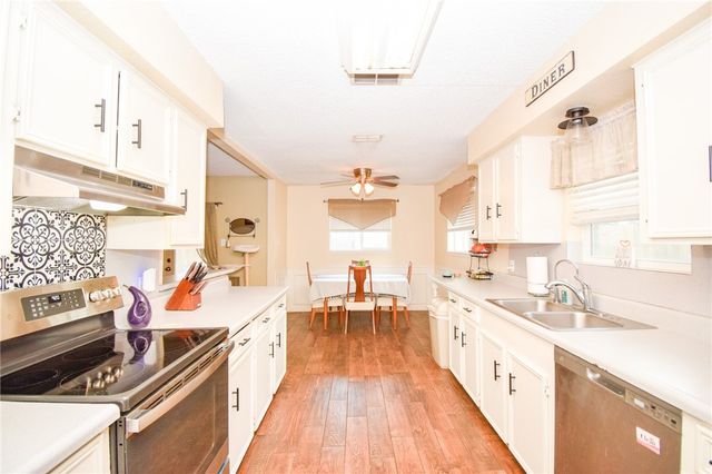 11902 Black Peak, Corpus Christi, TX 78410