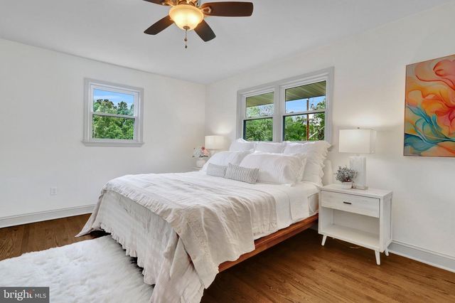 8906 DOGUE DR, Alexandria, VA 22309
