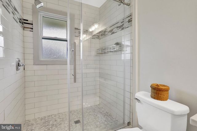 8906 DOGUE DR, Alexandria, VA 22309