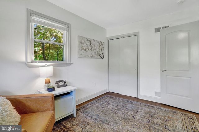 8906 DOGUE DR, Alexandria, VA 22309