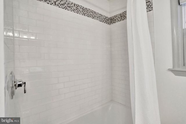 8906 DOGUE DR, Alexandria, VA 22309