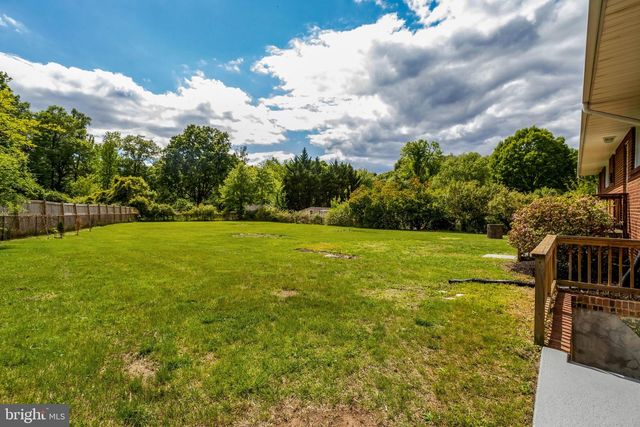 8906 DOGUE DR, Alexandria, VA 22309