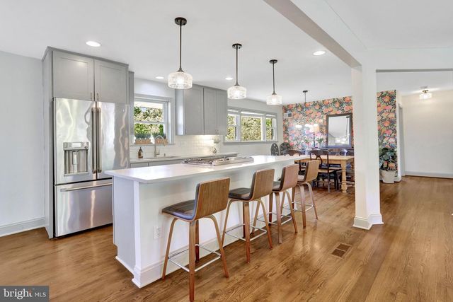 8906 DOGUE DR, Alexandria, VA 22309