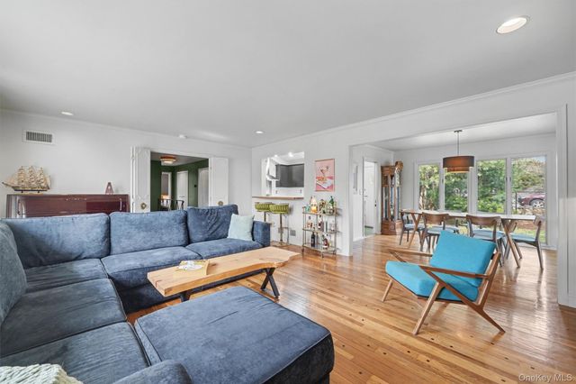 1304 Birch Hill Lane, Mamaroneck, NY 10543