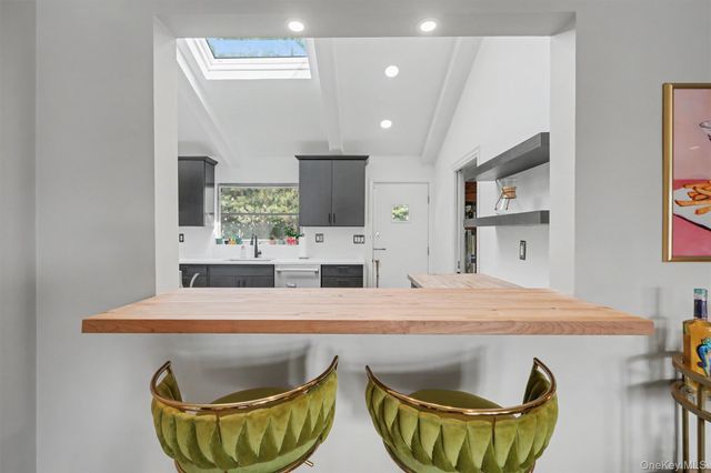 1304 Birch Hill Lane, Mamaroneck, NY 10543