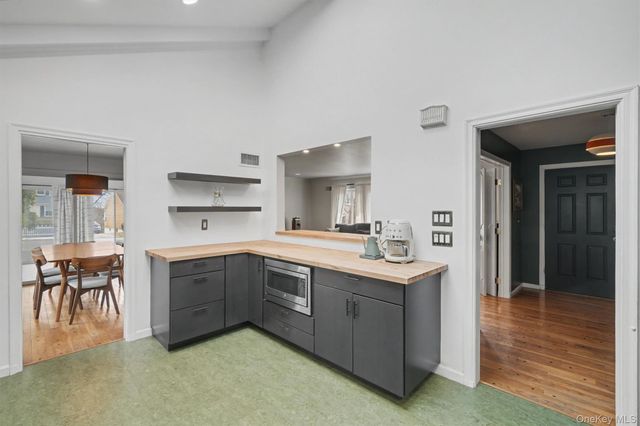 1304 Birch Hill Lane, Mamaroneck, NY 10543