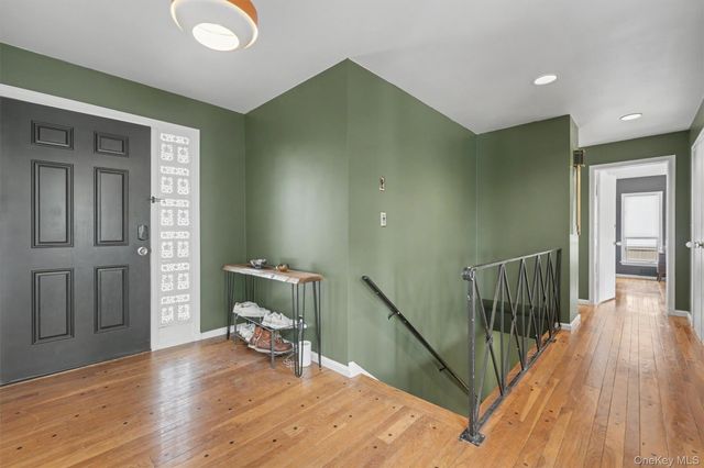 1304 Birch Hill Lane, Mamaroneck, NY 10543