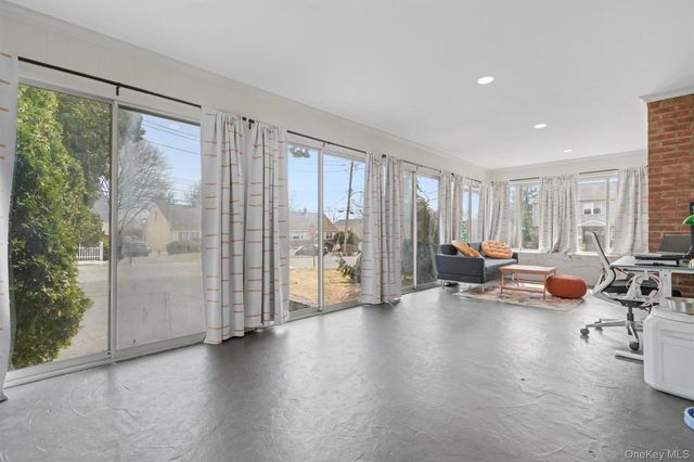 1304 Birch Hill Lane, Mamaroneck, NY 10543