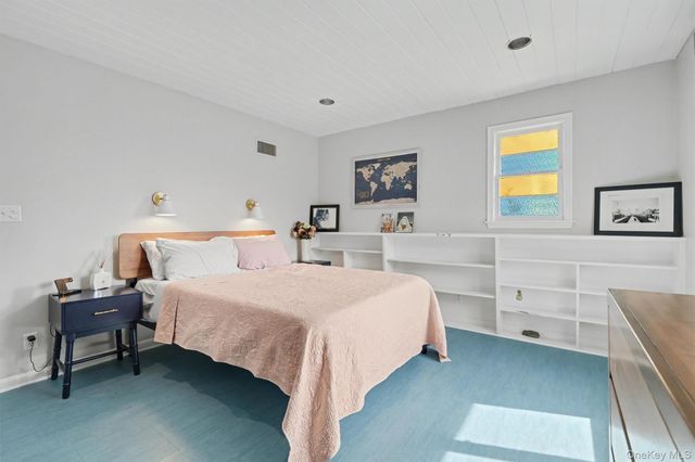 1304 Birch Hill Lane, Mamaroneck, NY 10543