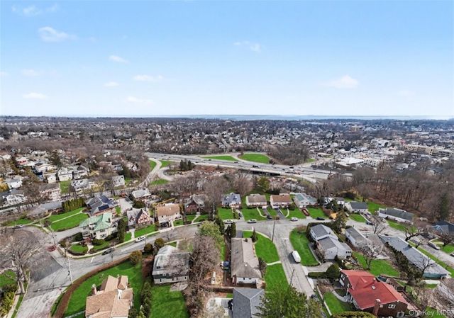 1304 Birch Hill Lane, Mamaroneck, NY 10543