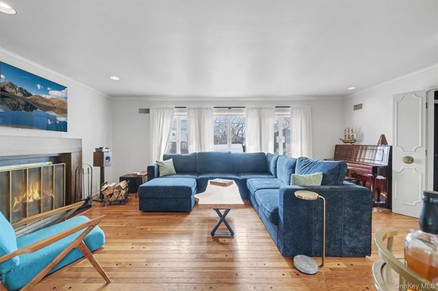 1304 Birch Hill Lane, Mamaroneck, NY 10543