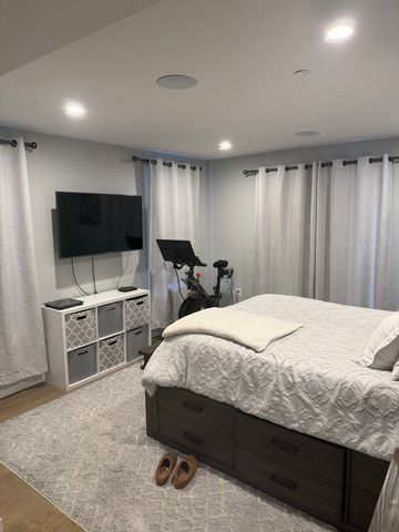 7 Saco St 5, Boston, MA 02122