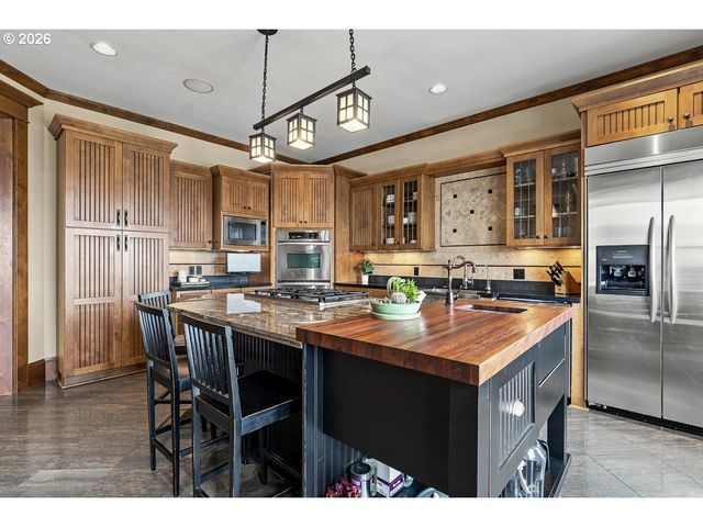 220 S CALIFORNIA St, Portland, OR 97219