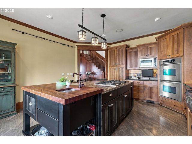 220 S CALIFORNIA St, Portland, OR 97219