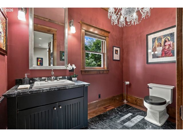 220 S CALIFORNIA St, Portland, OR 97219