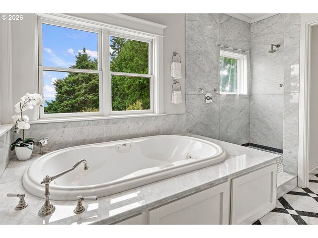 220 S CALIFORNIA St, Portland, OR 97219