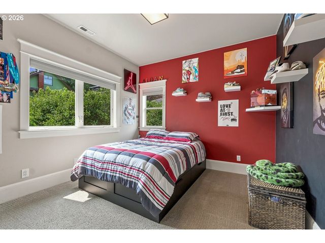 220 S CALIFORNIA St, Portland, OR 97219