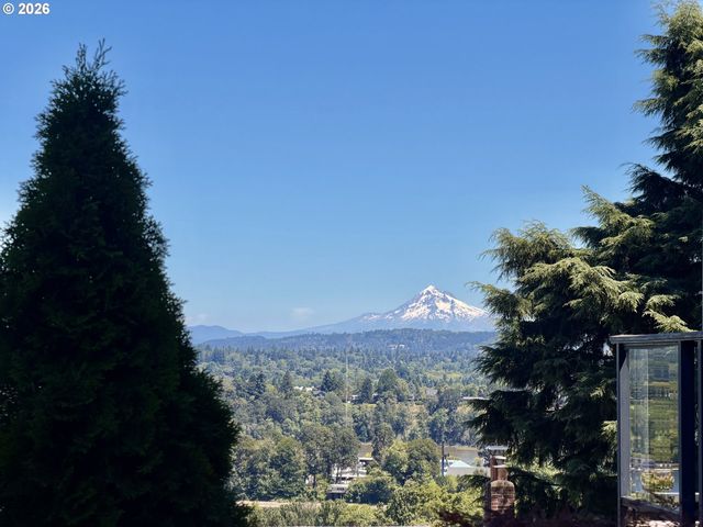 220 S CALIFORNIA St, Portland, OR 97219