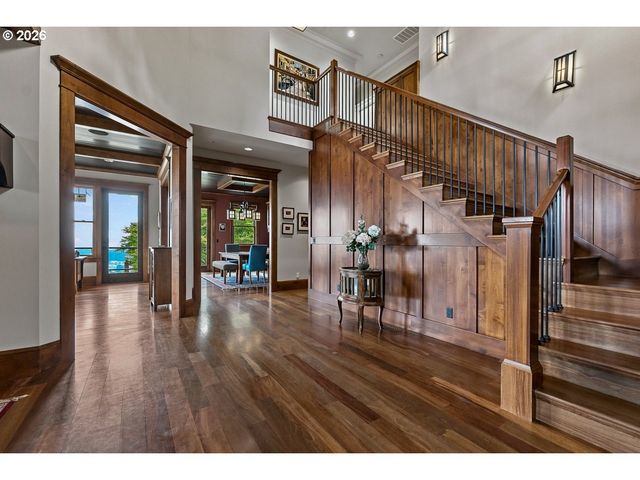 220 S CALIFORNIA St, Portland, OR 97219