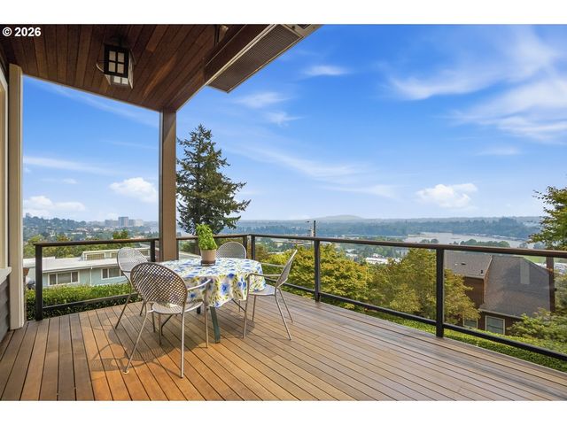 220 S CALIFORNIA St, Portland, OR 97219
