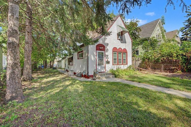 2611 Girard Avenue N, Minneapolis, MN 55411