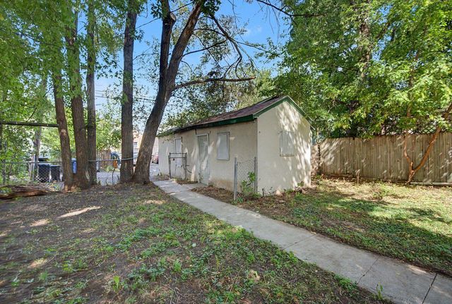 2611 Girard Avenue N, Minneapolis, MN 55411