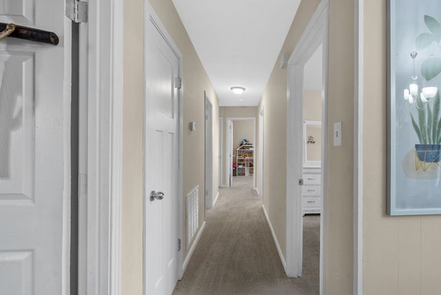 601 Evergreen Park Dr, Hopkinsville, KY 42240