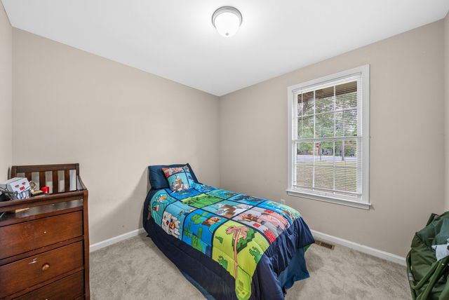 601 Evergreen Park Dr, Hopkinsville, KY 42240