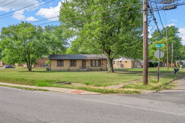 601 Evergreen Park Dr, Hopkinsville, KY 42240